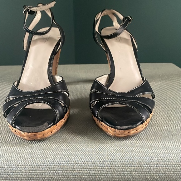 Ann Taylor Loft Black and wicker Tan Heels with Peep-Toe Design basket heal - Picture 8 of 11